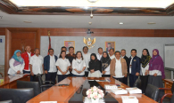 Dirjen SDPPI (Ismail) bersama dengan Sesditjen SDPPI R.Susanto, Direktur Penataan Sumber Daya Denny Setiawan, Direktur Operasi Sumber Daya Dwi Handoko, dan staf BBPPT melakukan foto bersama dengan Kepala BBPPT lama dan Kepala BBPPT baru 10/2/2020