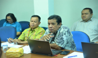 Staf Direktorat Pengendalian (SDPPI) Nurahman (kiri) mengutarakan pendapatya terkait dengan Evaluasi Hasil Asistensi Dalam Rangka Persiapan Audit Internal Kearsipan 28/2/2020
