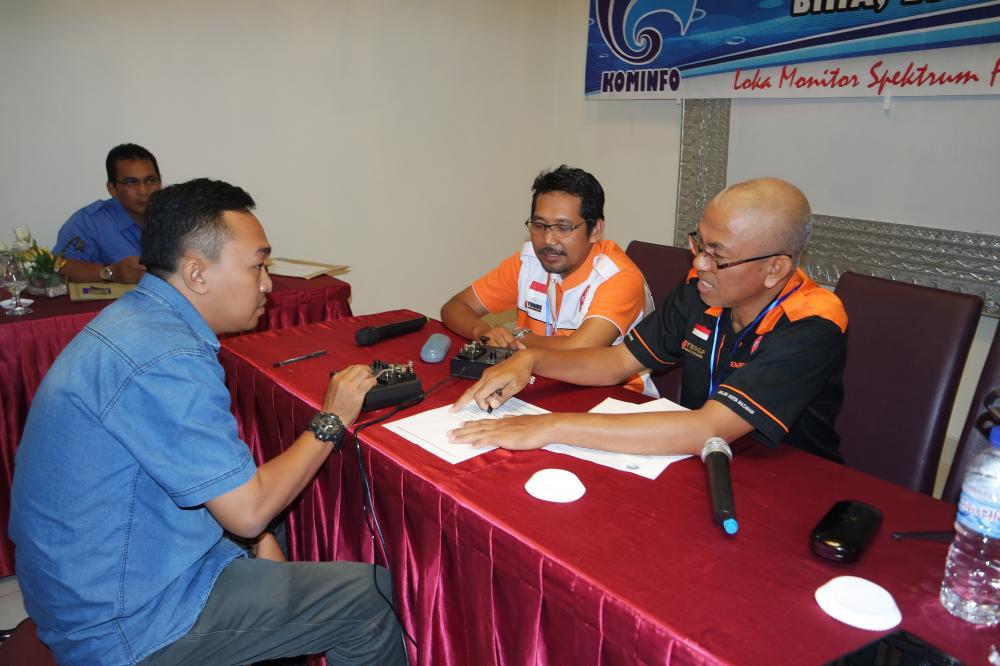 Salah satu peserta saat mengikuti ujian 