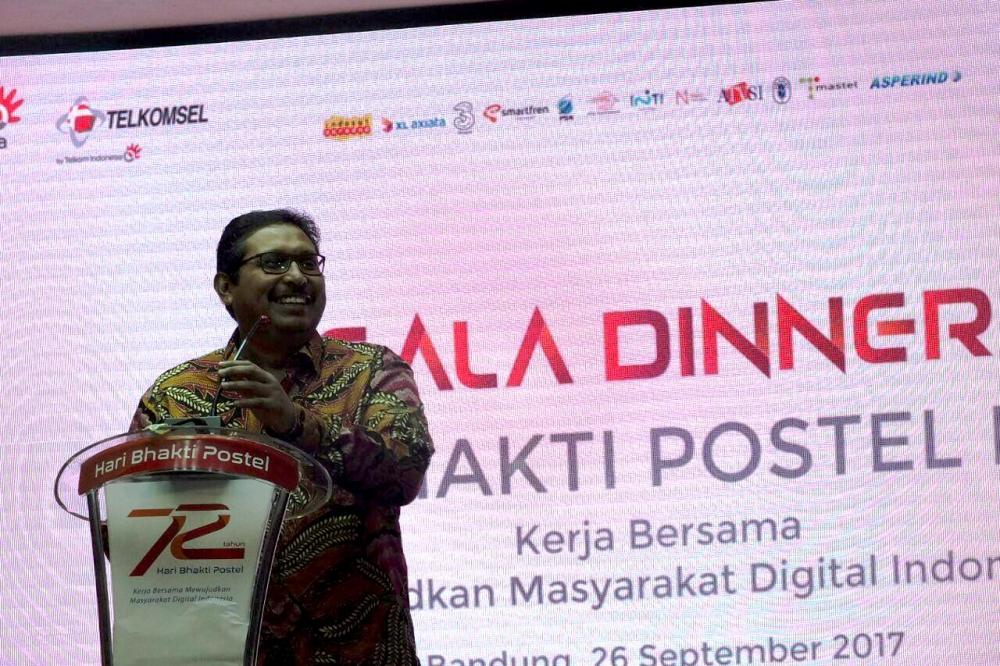 Dirjen SDPPI Ismail memberi sambutan dalam Gala Dinner di rangkaian Peringatan Hari Bhakti Postel 2017