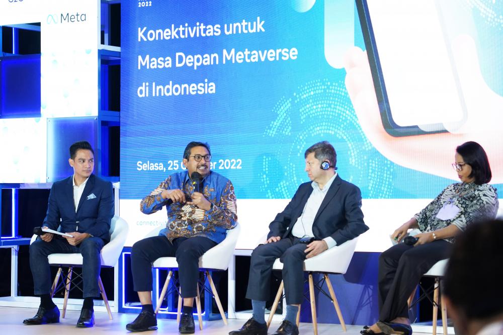 Dirjen SDPPI Ismail (kedua dari kiri) saat menjadi pembicara  pada kegiatan Konektivitas untuk Masa Depan Metaverse, Selasa (25/10/2022).