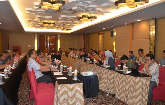 Ilustrasi: Rapat fnalisasi Penyusunan Buku Data Statistik  Ditjen SDPPI Semester  II Tahun 2017