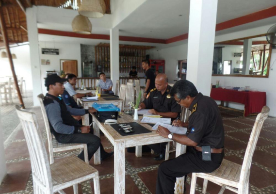Ilustrasi: PPNS dan tim menyelesaikan beberapa admistrasi penyidikan