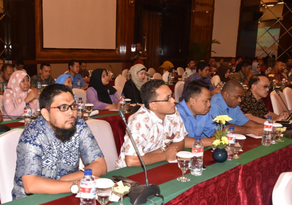 Ilustrasi: Tampak sejumlah peserta dari Unit Pelayanan Teknis Ditjen SDPPI mengikuti kegiatan Bimtek Kearsipan (6/9). Bimbingan teknis kearsipan yang diadakan selama dua hari, 6-7 September 2017, merupakan salah satu upaya meningkatkan pengetahuan dan keterampilan pengelolaan kearsipan di lingkungan Ditjen SDPPI.