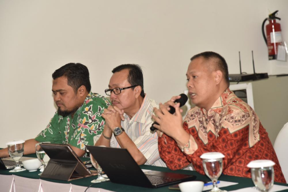 Ilustrasi: Plt. Direktur Standardisasi  Perangkat Pos dan Informatika, Ditjen SDPPI, Mochamad Hadiyana mengungkapkan perlu Dukungan Semua Pihak Maksimalkan Manfaat Perkembangan IoT. Peryantaan tersebut diuangkapkan saat membuka Focus Group Discusion (FGD) tentang IoT di Jakarta, Kamis (26/10/2017).