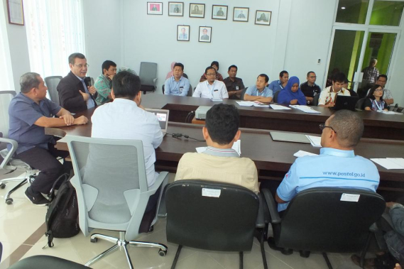 Ilustrasi: Kapusdiklat Kemkominfo Usuluddin memberi arahan pada peserta pelatihan didampingi Kasubag Kepegawaian dan Organisasi Suparyono dan Kepala Balmon Batam Azmi Ridha