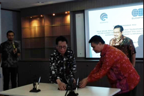 Ilustrasi: Kepala BBPPT Mochamad Rus'an dan Dirut Sucofindo Bachder Djohan Buddin menandatangani MoU kerja sama pengujian perangkat telekomunikasi disaksikan Dirjen SDPPI Ismail, di Jakarta, Selasa (22/5/2018).