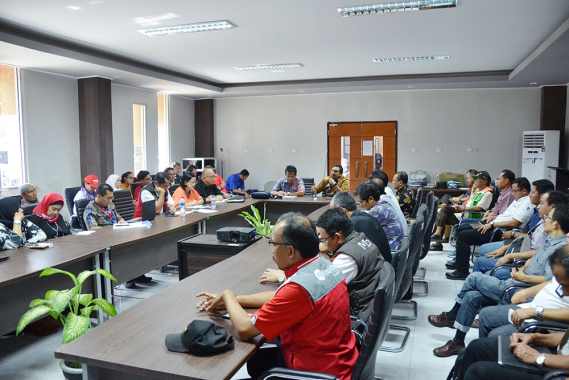 Ilustrasi: Dirjen SDPPI Ismail memimpin rapat kerja soal strategi sektor telekomunikasi dalam menangani dampak dan pemulihan akibat bencana alam di Lombok, Nusa Tenggara Barat, Kamis (23/8/2018).