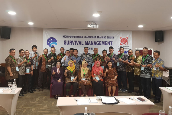 Ilustrasi: Sesditjen SDPPI R. Susanto berfoto bersama peserta Pelatihan Survival Management Batch VI Ditjen SDPPI di Jakarta, Selasa (28/8/2018).