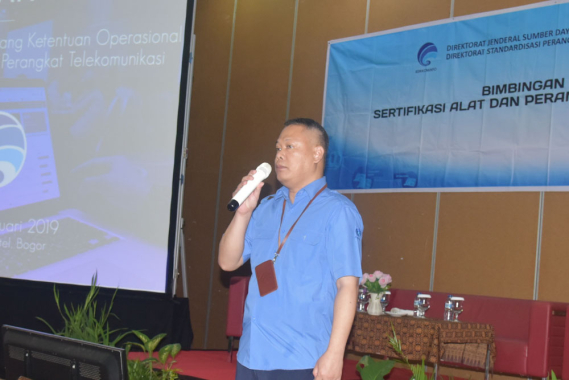 Ilustrasi: Direktur Standardisasi PPI Mochamad Hadiyana saat membuka bimtek soal peraturan sertifikasi perangkat telekomunikasi, di Bogor, Jawa Barat, Rabu (6/2/2019)