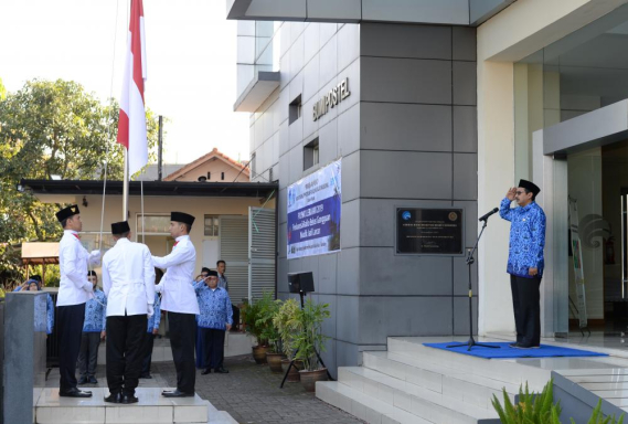 Ilustrasi: Dirjen SDPPI Ismail memimpin upacara Hari Kelahiran Pancasila di kantor Balai Monitor Spektrum Frekuensi Radio  Bandung