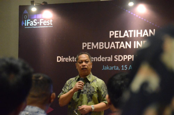 Ilustrasi: Sesditjen SDPPI, R. Susanto, saat membuka kegiatan Pelatihan Infografis bagi pegawai Ditjen SDPPI