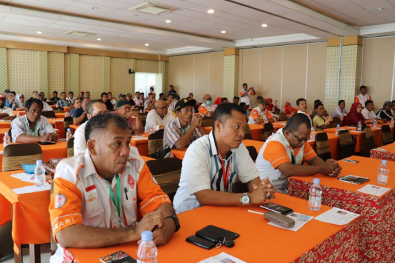 Ilustrasi: Masyarakat pengguna Amatir radio saat akan mengikuti  Ujian Negara Amatir Radio (UNAR)  2019 di  Hotel Sutan Raja Kabupaten Kolaka,  Minggu (25/8/2019).