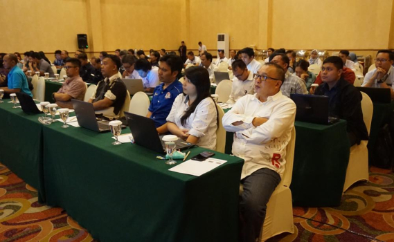 Ilustrasi: Pemegang Izin Frekuensi Radio mengikiti sosialisasi dan asistensi  kepada para pemegang izin frekuensi radio di wilayah Sulawesi Utara yang diselenggarakan oleh Balai Monitor Kelas II Manado, selasa (24/09/2019)