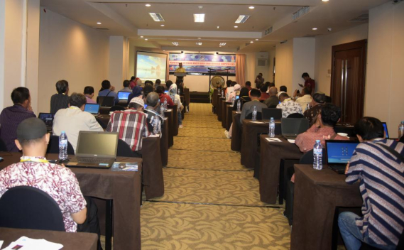 Ilustrasi: Ujian Amatir Radio (UNAR) yang diselenggarakan di Mataram (15/10) menginakan Computer Assisted  Test (CAT)