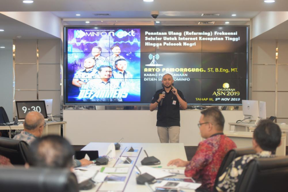 Ilustrasi: Aryo Pamoragung dalam sesi wawancara dengan dewan jri pemilihan ASN Future Leader yang dilaksanakan oleh Kementerian PANRB (5/11/2019).