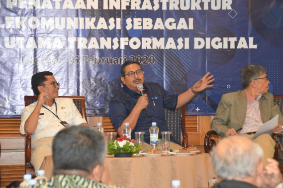 Ilustrasi: “Indonesia memiliki pertumbuhan teknologi yang cepat, karena memiliki potensi SDM  sangat besar. Otomatis juga menjadi potensi market, sehingga Indonesia menjadi sasaran atau rebutan  banyak negara maju,” kata Direktur Jenderal Sumber Daya dan Perangkat Pos dan Informatika (Ditjen SDPPI) Ismail pada Kolaborasi Multi-stakeholder TIK Nasional Tik-Talk dengan tema: Sinergi Penataan Insfastruktur Telekomunikasi Sebagai Platform Utama Transformasi Digital, Rabu (26/2/2020).