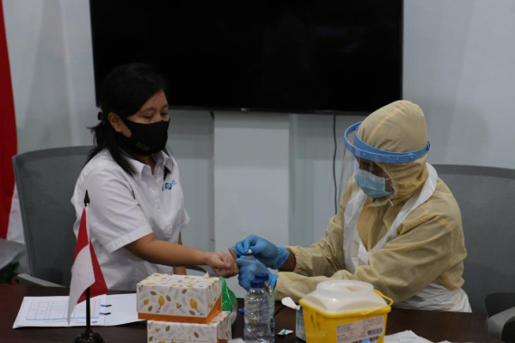Ilustrasi: – Seluruh pegawai Balai Monitor Spektrum Frekuensi Radio (SFR) Kelas II Batam kembali menjalani Rapid Test, Senin (20/7/2020), sebagai tindakan dini dalam mengantisipasi penyebaran Covid-19.
