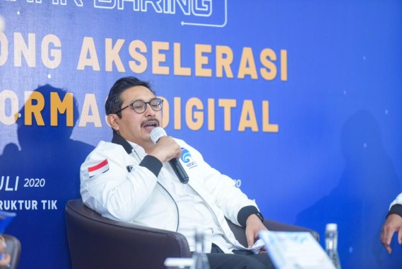 Ilustrasi: Seminar Daring “Mendorong Akselerasi Transformasi Digital” berlangsung selama dua hari, Senin (20/7/2020) dan Selasa (21/7/ 2020). Pada hari pertama menghadirkan Dirjen Sumber Daya dan Perangkat Pos dan Informatika Ismail, Dirjen Penyelenggaraan Pos dan Informatika Ahmad M Ramli, serta Direktur Utama BAKTI Kominfo Anang Latif.
