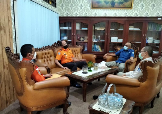 Ilustrasi: Kepala Kantor Basarnas Provinsi Jambi Ibnu Haris Al Hussain  berkunjung ke Kantor Balmon Jambi,  Selasa (23/3/2021).