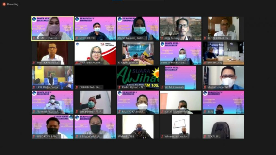 Ilustrasi: Para peserta yang hadir secara daring dalam Sosialisasi  Pengawasan dan Pengendalian Spektrum Frekuensi Radio dan Perangkat Telekomunikasi di Kalimantan Selatan, Rabu (30/06/2021).