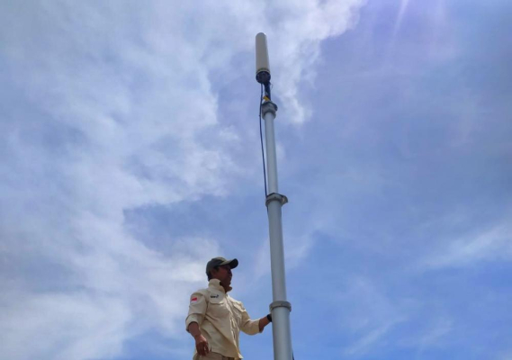 Ilustrasi: Petugas Pengendali Frekuensi Radio, Balmon Kelas II Palu amankan frekuensi jelang Natal dan Tahun Baru 2022. Palu (20/12/2021)