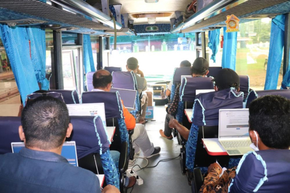 Ilustrasi: Loka Monitor Spektrum Frekuensi Radio Kendari menggelar Ujian Negara Amatir Radio (UNAR) bergerak (mobile) dengan memanfaatkan kendaraan bus, Minggu (20/03/2022).
