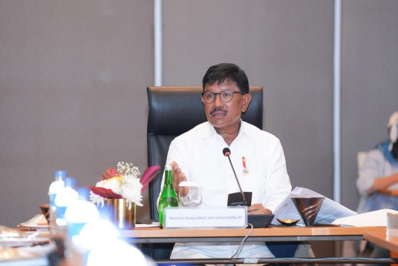 Ilustrasi: Menteri Komunikasi dan Informatika (Menkominfo) Johnny G Plate memberi arahan pada rapat Observasi Tower Telekomunikasi di Daerah Destinasi Wisata Super Prioritas Candi Borobudur di Hotel Tentrem Yogyakarta, Rabu (13/7/2022).
