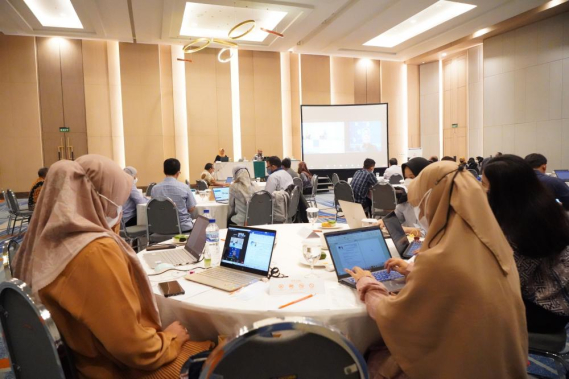 Ilustrasi: Plt. Sesditjen SDPPI Sabirin Mochtar membuka kegiatan Sosialisasi Hasil Survey Pelayanan Publik Ditjen SDPPI 2021 yang diselenggarakan Kamis (04/08/2022).