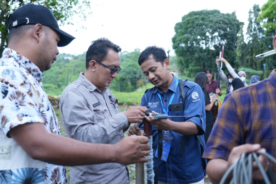 Ilustrasi: Sesi praktek pada pelatihan TV Digital berlokasi di kawasan Lido Resort, Sukabumi, Selasa (13/12/2022).