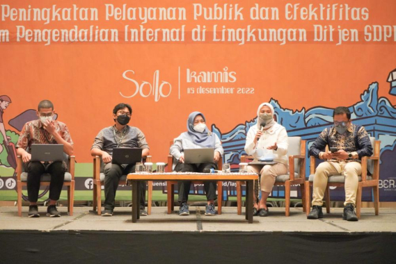 Ilustrasi: Para narasumber dalam kegiatan sosialisasi Pengendalian Gratifikasi, Whistle Blowing System, dan Penanganan Pengaduan Masyarakat, Kamis (15/12/2022).