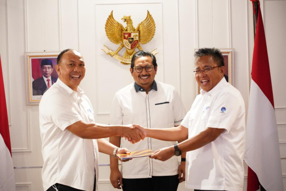 Ilustrasi: Dirjen SDPPI Ismail menyaksikan penyerahan memori serah terima jabatan antara Plt Sesditjen SDPPI Sabirin Mochtar kepada Sesditjen yang baru Wayan Toni Supriyanto, bertempat di Ruang Rapat Ditjen SDPPI lantai 13 Gedung Sapta Pesona, Jakarta (16/01/2023).