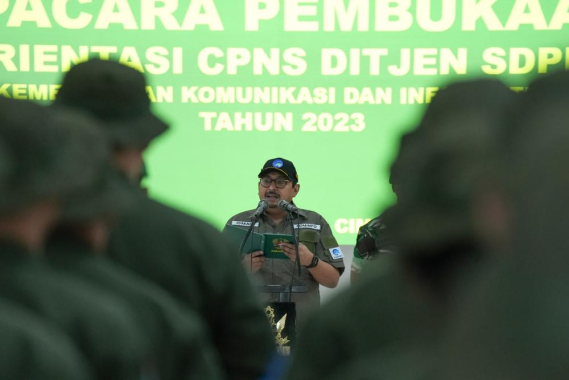 Ilustrasi: Dirjen SDPPI memberi sambutan pada pembukaan kegiatan Orientation Training CPNS Ditjen SDPPI Tahun 2023, Selasa (14/02/2023) di Cimahi.