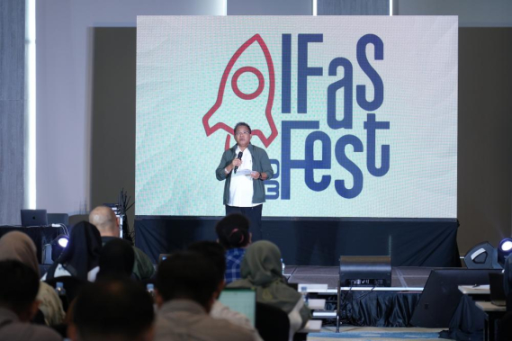 Ilustrasi: Plt. Sesditjen SDPPI, Sabirin Mochtar membuka kegiatan Sharing Session mengawali dimulainya ajang IFast-Fest 2023, Selasa (11/07/2023).