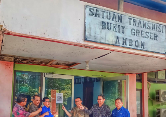 Ilustrasi: Direktur Operasi Sumber Daya Dwi Handoko melakukan kunjungan ke stasiun pemancar (site visit) di Kota Ambon sekaligus melakukan pengenalan QR Code sebagai upaya pembenahan data dan peningkatan keakurasian data ISR, Kamis (12/1-melakukan kunjungan ke stasiun pemancar (site visit) di Kota Ambon sekaligus melakukan pengenalan QR Code sebagai upaya pembenahan data dan peningkatan keakurasian data ISR, Kamis (12/10/2023).