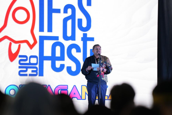 Ilustrasi: Dirjen SDPPI Ismail memberi sambutan dalam kegiatan IFasFest 2023 di Jakarta, Kamis (19/10/2023).